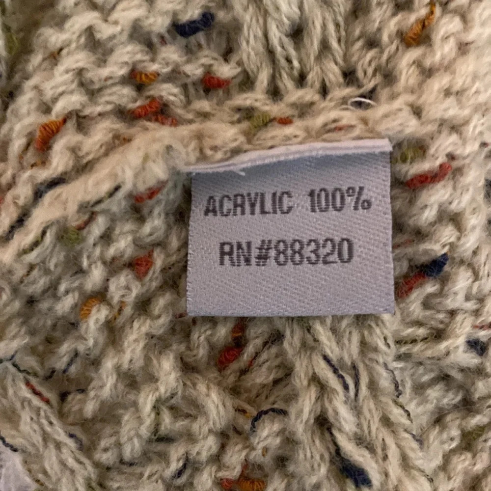 C.C Exclusive Women Oatmeal Winter Warm Cable Knit Confetti Infinity Scarf NWOT - Picture 6 of 7